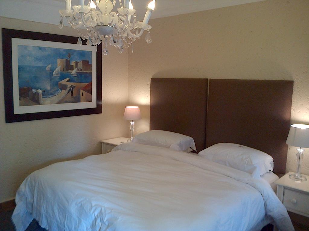 Jubilee Lodge Guest House โจฮันเนสเบิร์ก ห้อง รูปภาพ