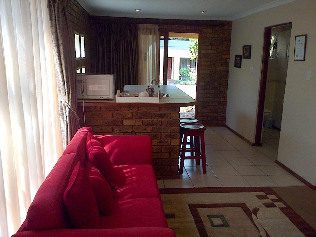 Jubilee Lodge Guest House โจฮันเนสเบิร์ก ห้อง รูปภาพ