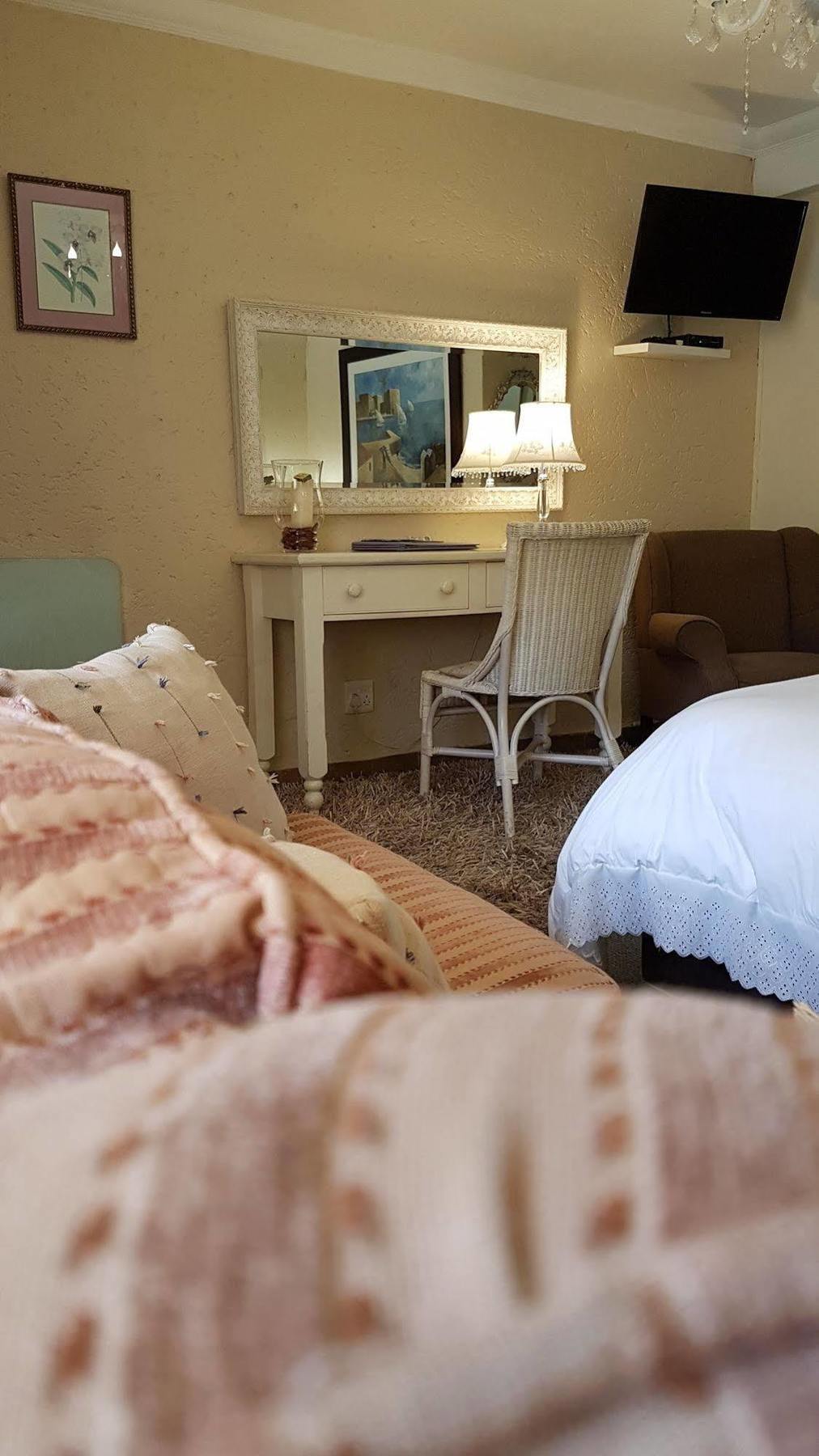 Jubilee Lodge Guest House โจฮันเนสเบิร์ก ภายนอก รูปภาพ