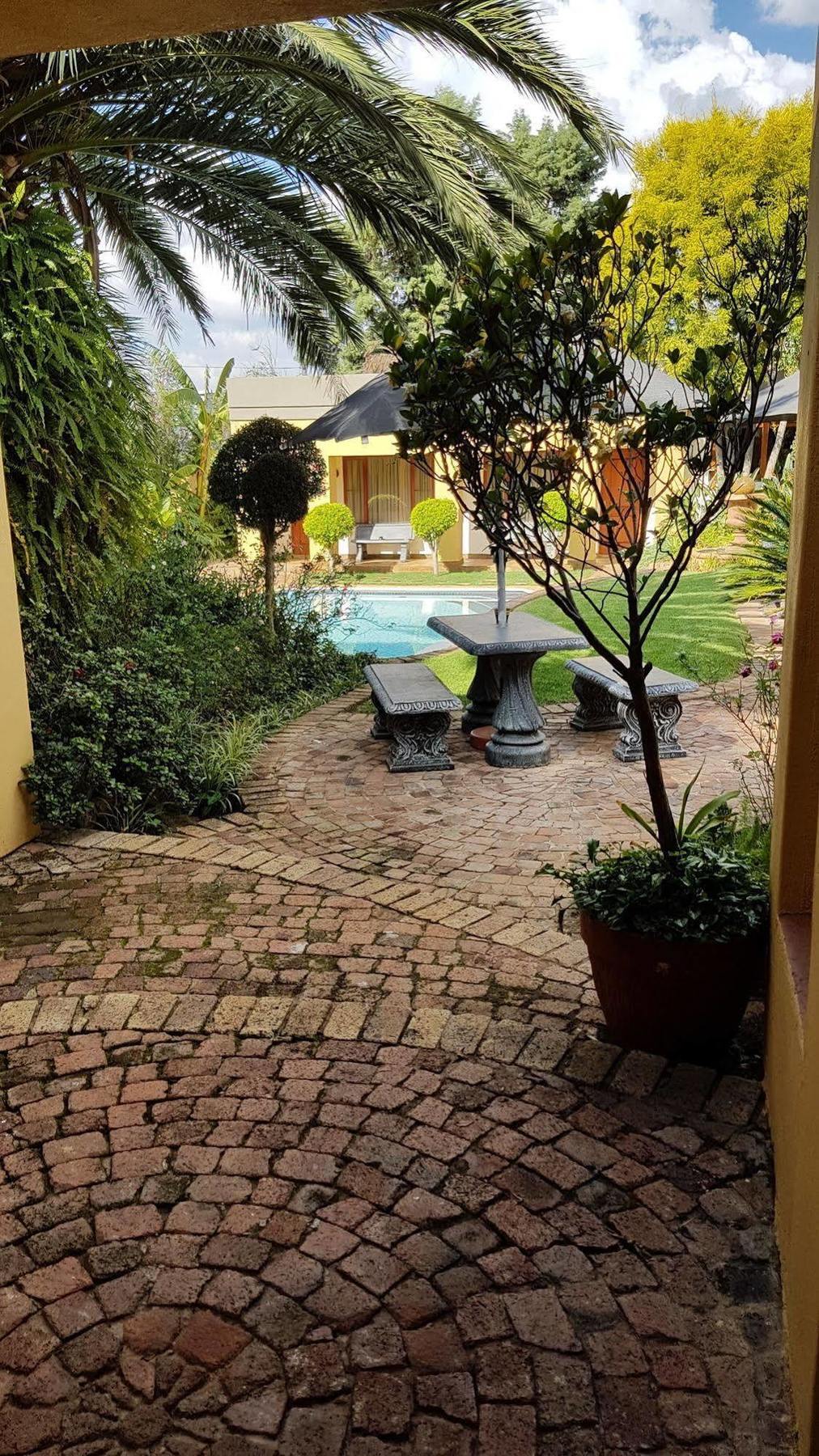 Jubilee Lodge Guest House โจฮันเนสเบิร์ก ภายนอก รูปภาพ